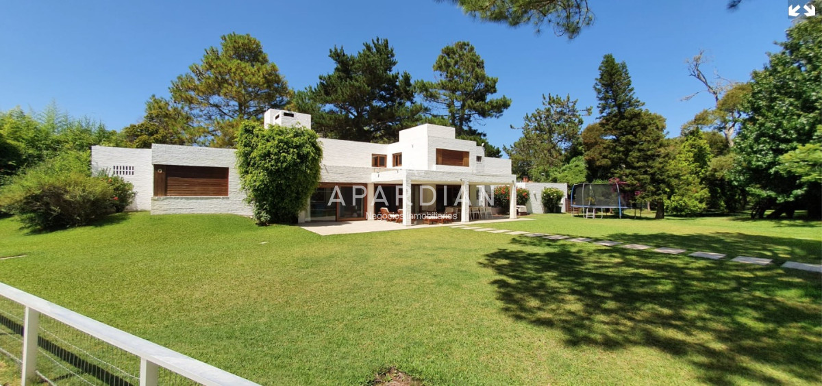 Casa ID.21098179 - Espectacular casa en Venta en Golf, Punta del Este 