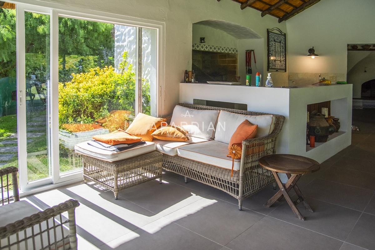 Casa ID.21098117 - Hermosa casa de gran tamaño en venta,  zona de Pinares, Punta del Este