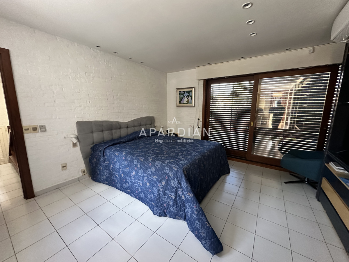 Casa ID.21098179 - Espectacular casa en Venta en Golf, Punta del Este 