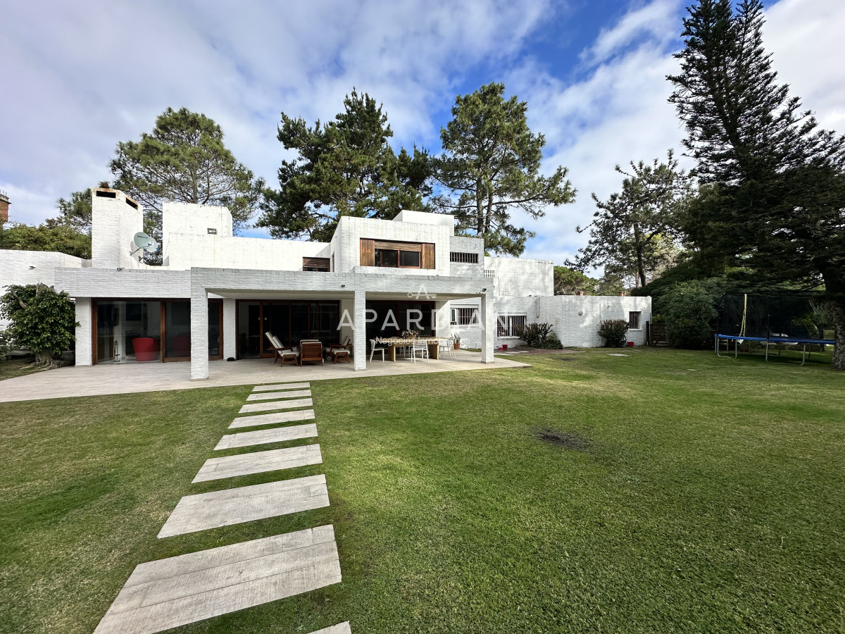 Casa ID.21098179 - Espectacular casa en Venta en Golf, Punta del Este 