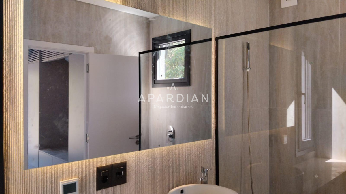 Casa ID.21098625 - Vende casa a estrenar en Club del lago, Punta Ballena 