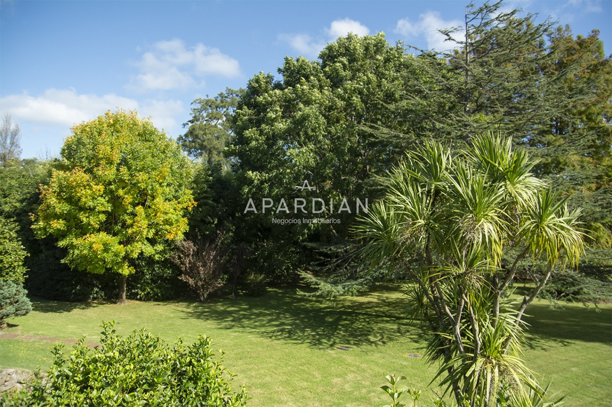 Casa ID.21098117 - Hermosa casa de gran tamaño en venta,  zona de Pinares, Punta del Este