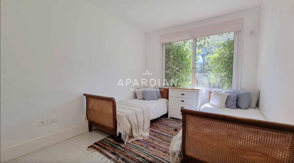 Casa ID.21098180 - En venta espectacular casa de 5 dormitorios en Golf, Punta del Este