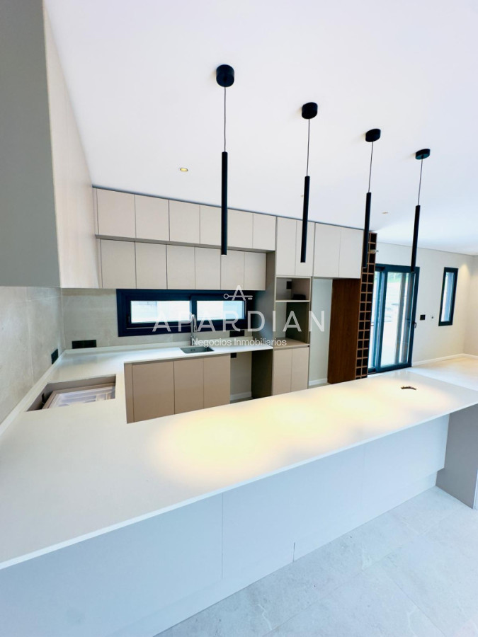 Casa ID.21098625 - Vende casa a estrenar en Club del lago, Punta Ballena 