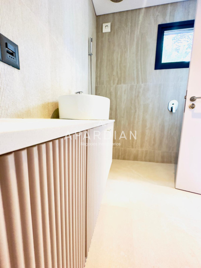 Casa ID.21098625 - Vende casa a estrenar en Club del lago, Punta Ballena 