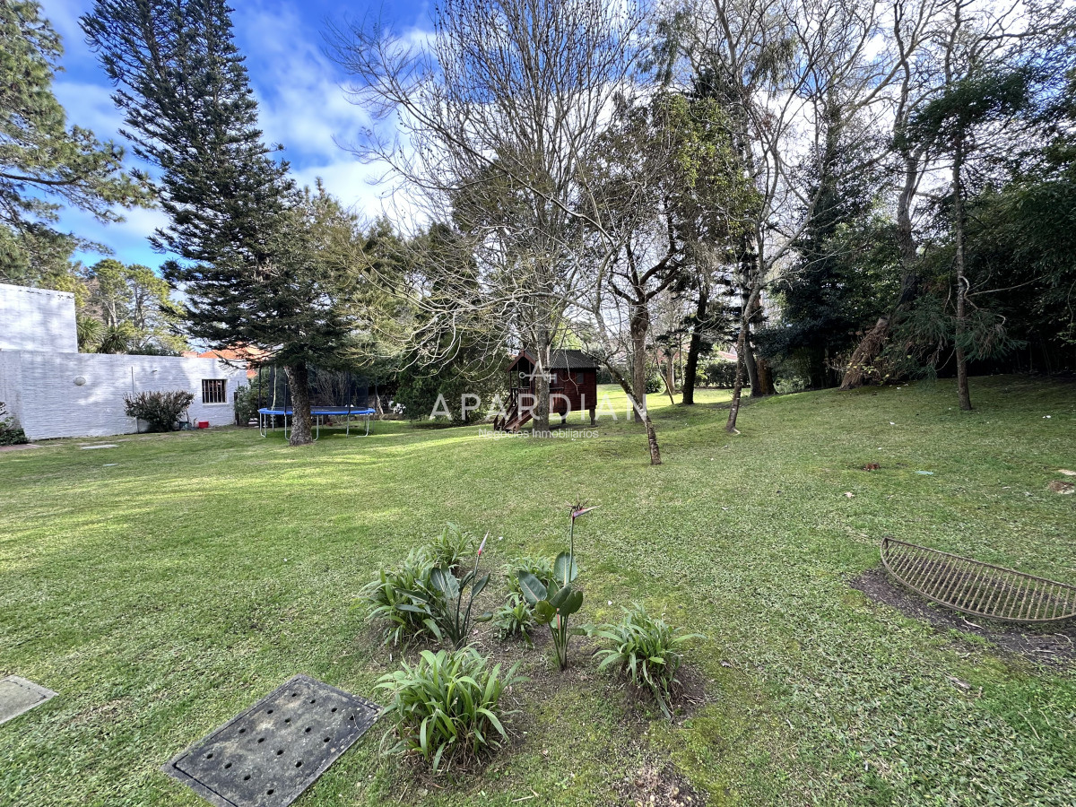 Casa ID.21098179 - Espectacular casa en Venta en Golf, Punta del Este 
