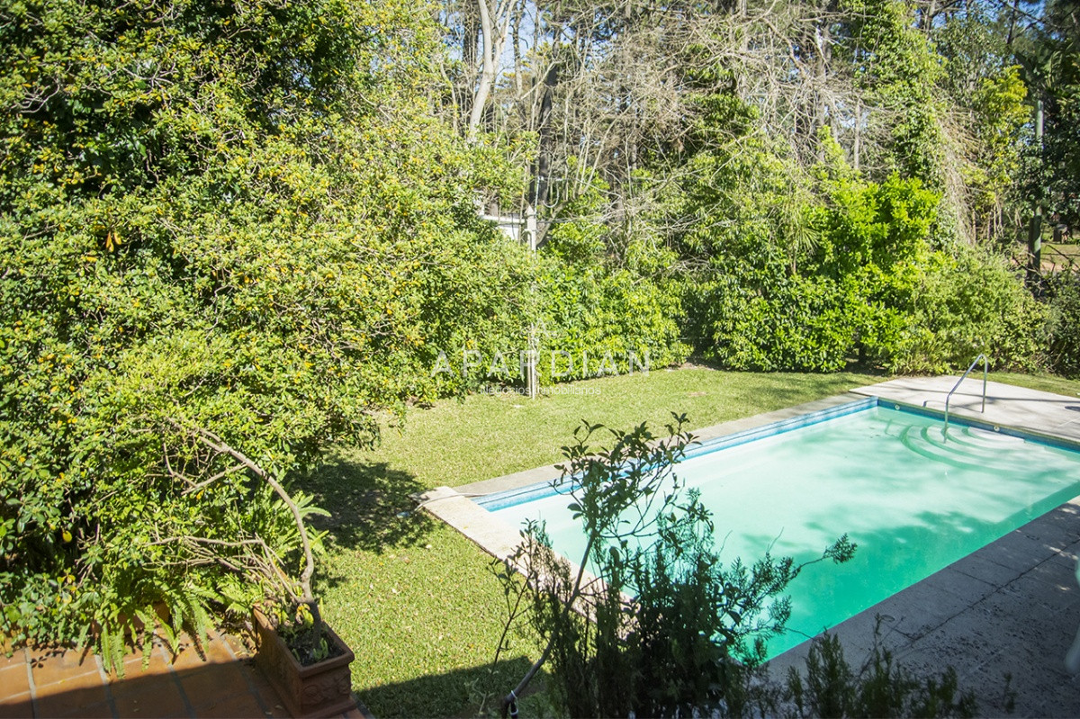 Casa ID.21097400 - VENDE CASA DE 3 DORMITORIOS EN PLAYA MANSA, CON AMPLIO TERRENO EN PUNTA DEL ESTE