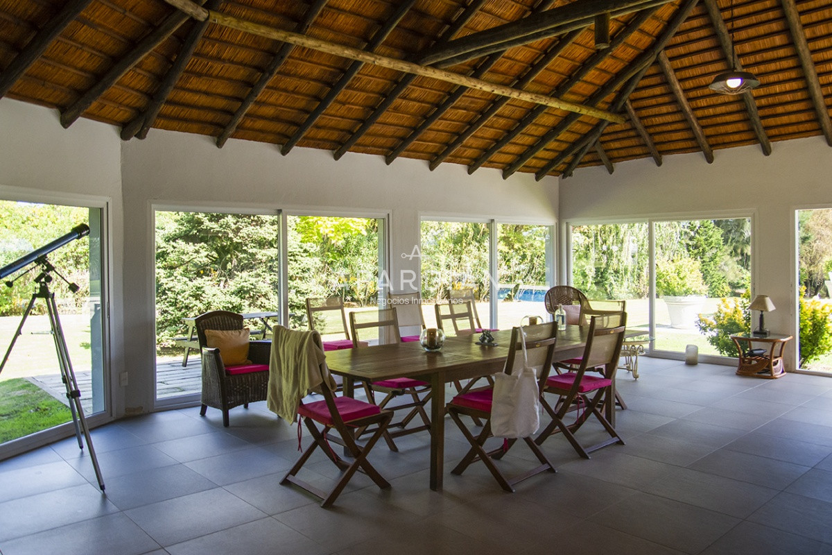 Casa ID.21098117 - Hermosa casa de gran tamaño en venta,  zona de Pinares, Punta del Este