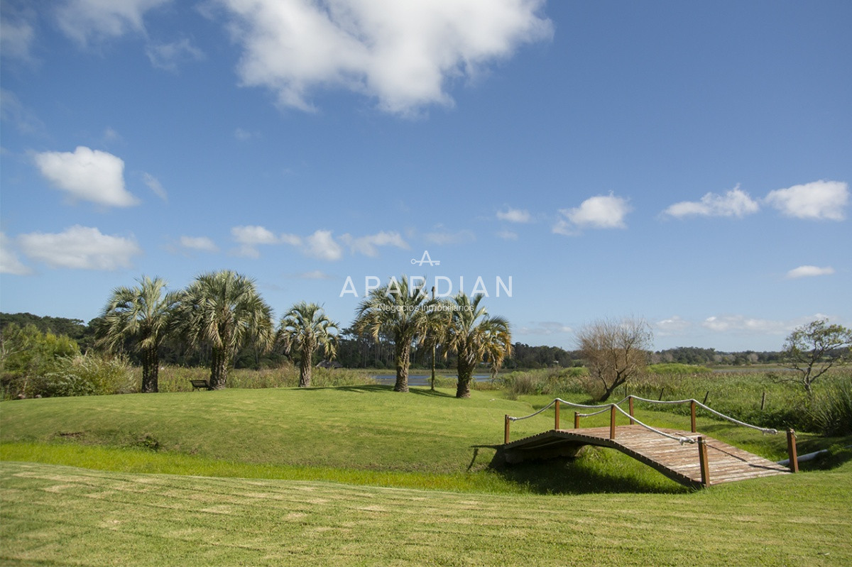 Casa ID.21098117 - Hermosa casa de gran tamaño en venta,  zona de Pinares, Punta del Este