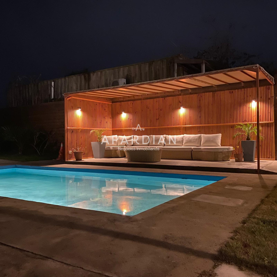 Casa ID.21098239 - Vende casa de 3 dormitorios, en excelente estado, Pinares, Punta del Este 