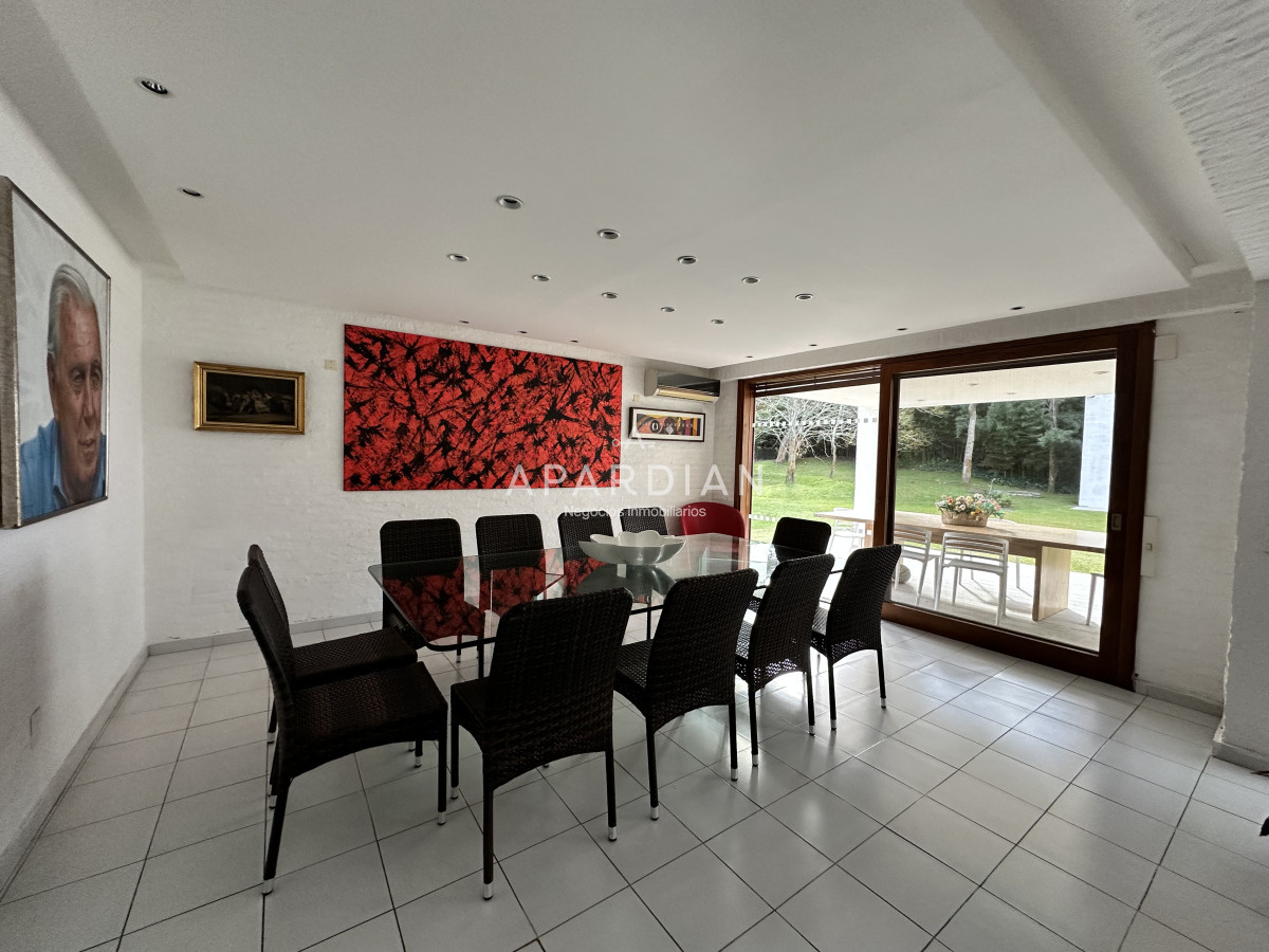 Casa ID.21098179 - Espectacular casa en Venta en Golf, Punta del Este 