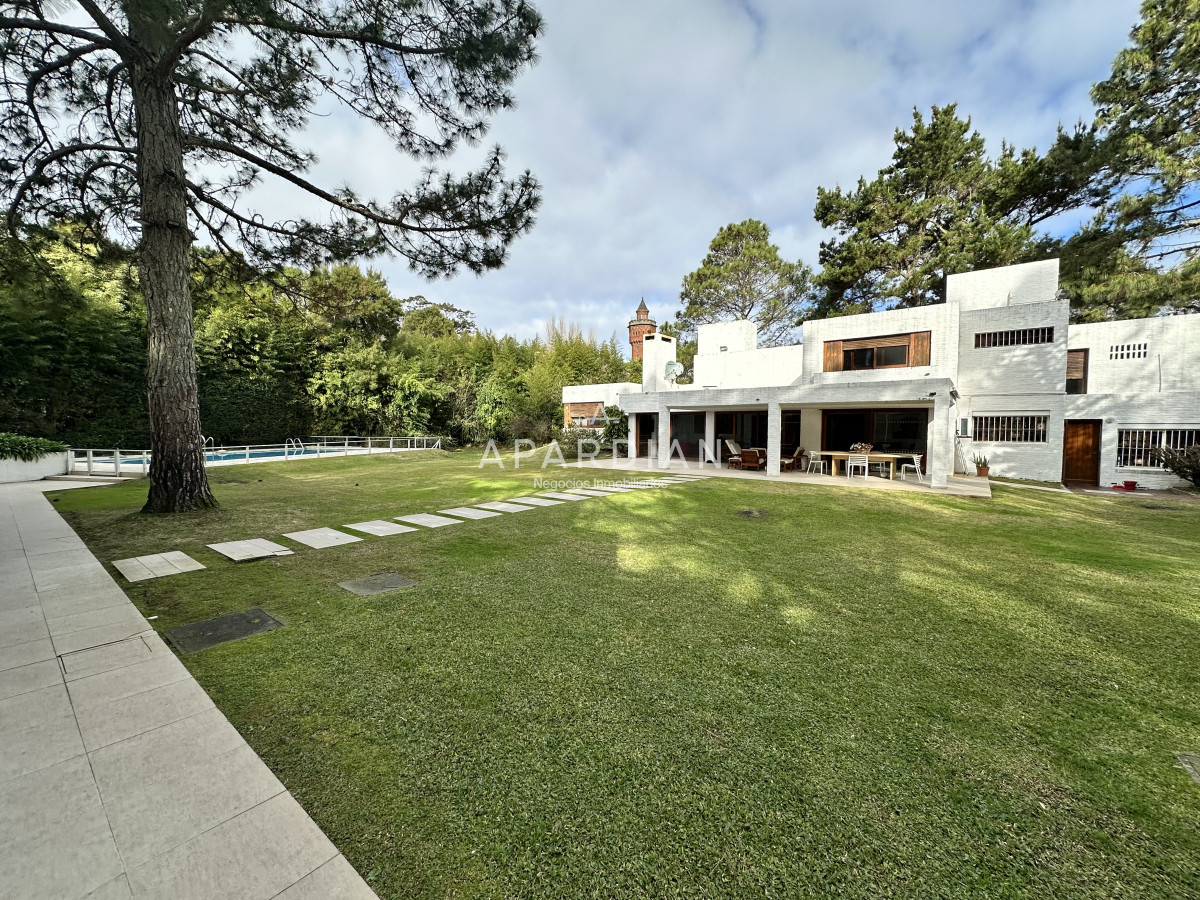 Casa ID.21098179 - Espectacular casa en Venta en Golf, Punta del Este 