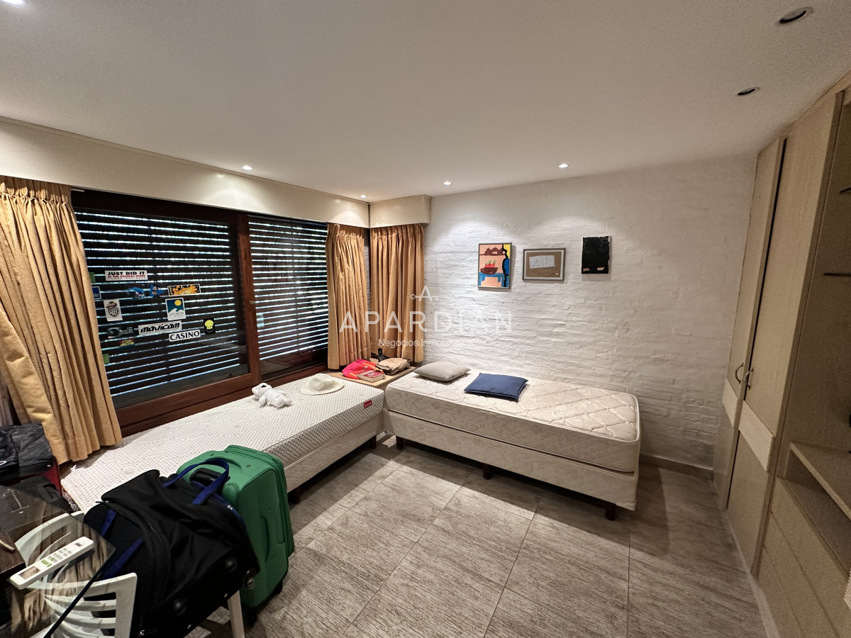 Casa ID.21098179 - Espectacular casa en Venta en Golf, Punta del Este 