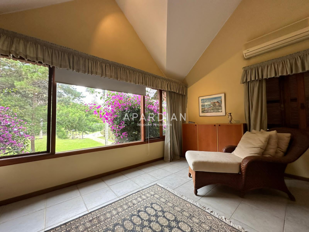 Casa ID.21098176 - Propiedad exclusiva ubicada en Golf, Punta del este 
