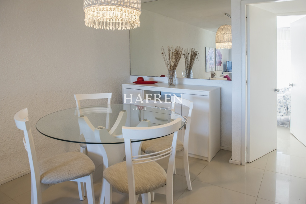 Apartamento ID.30 - Apartamento en Venta de 2 dormitorios en Edificio Panorama , Punta del este 