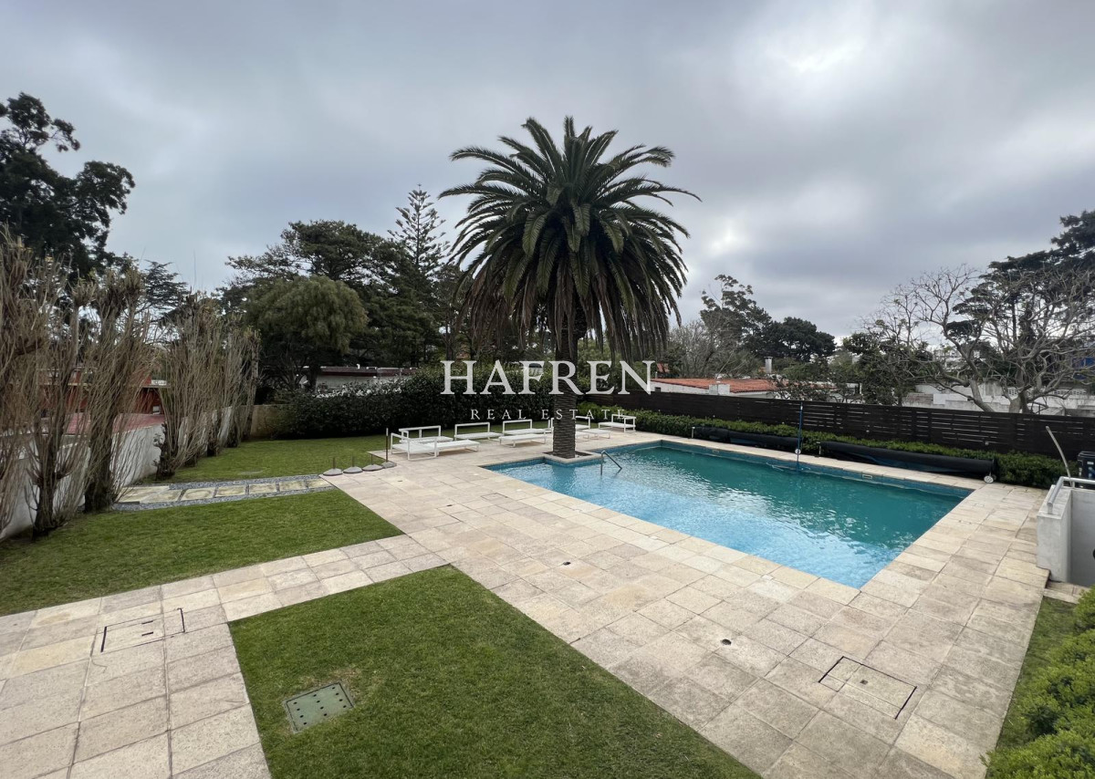 Apartamento ID.75 - Vende departamento de 2 dormitorios en edificio Summer Tower