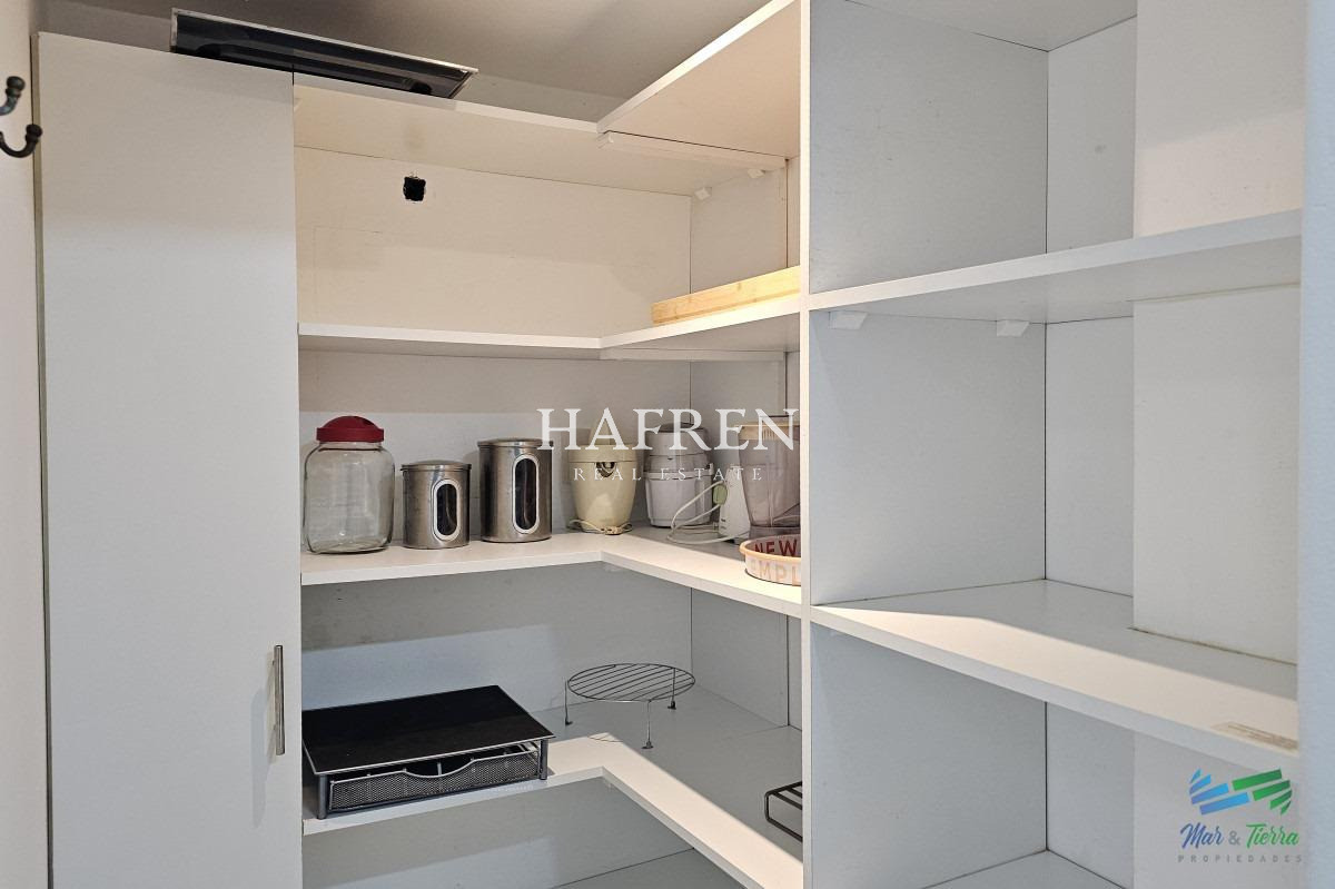 Apartamento ID.383 - Edificio de 3 dormitorios en Punta del Este primera línea Mansa