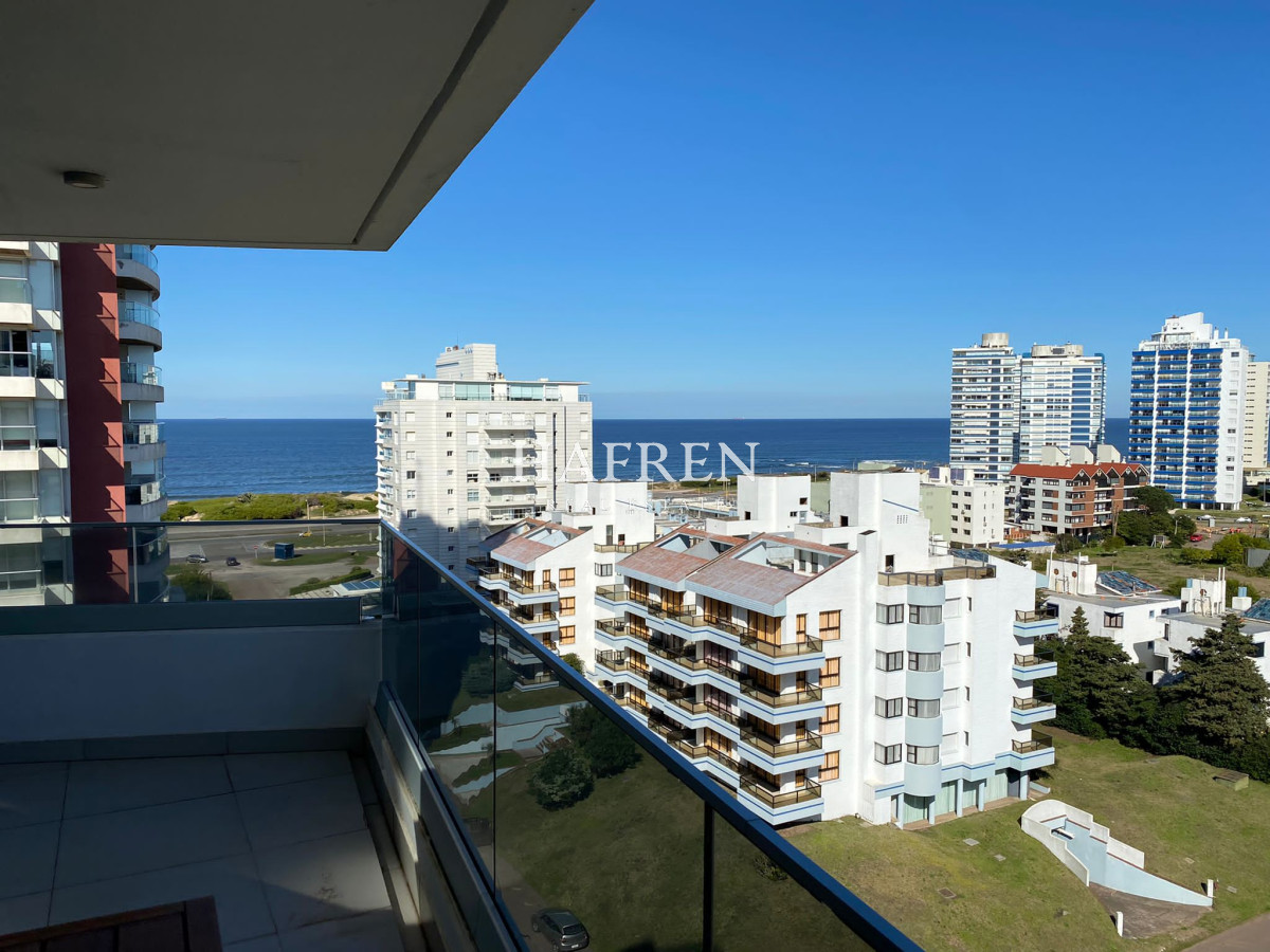 Apartamento ID.343 - Venta Apartamento de 2 dormitorios en Playa Brava a pocos metros del mar!
