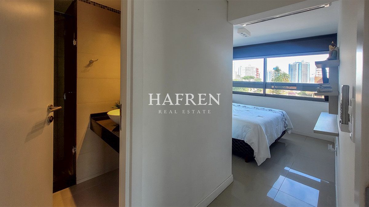Apartamento ID.83 - Venta apartamento de 2 dormitorios en Punta del Este, Edif. Chronos