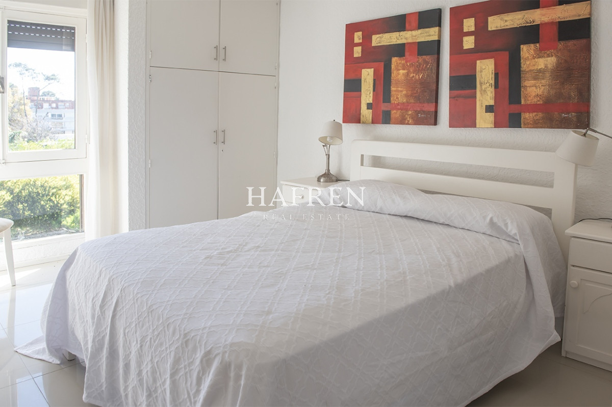 Apartamento ID.30 - Apartamento en Venta de 2 dormitorios en Edificio Panorama , Punta del este 