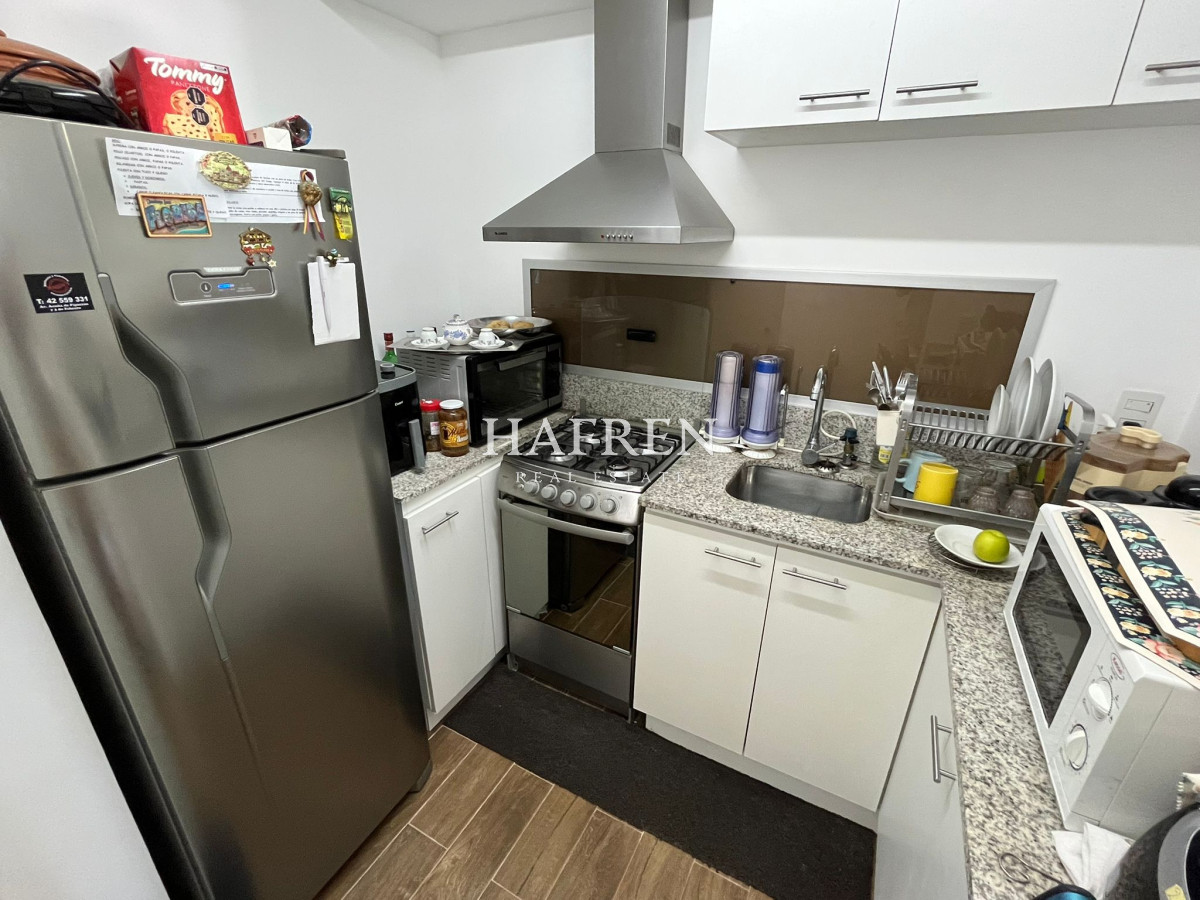 Apartamento ID.77 - Apartamento en venta 2 dormitorios en Playa Mansa, Punta del Este.