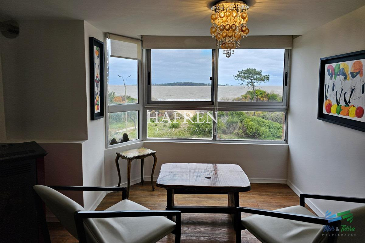 Apartamento ID.383 - Edificio de 3 dormitorios en Punta del Este primera línea Mansa