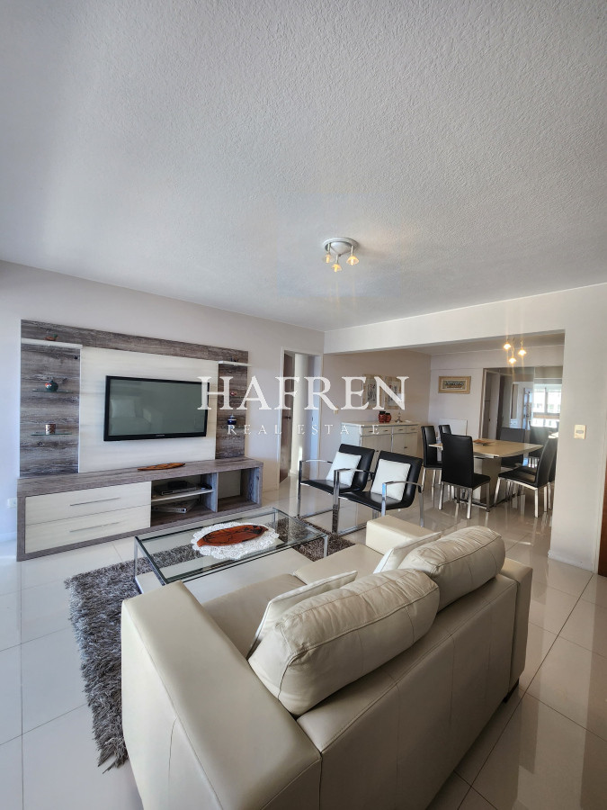 Apartamento ID.342 - Vende apartamento en Brava, Punta del Este de 2 dormitorios. 