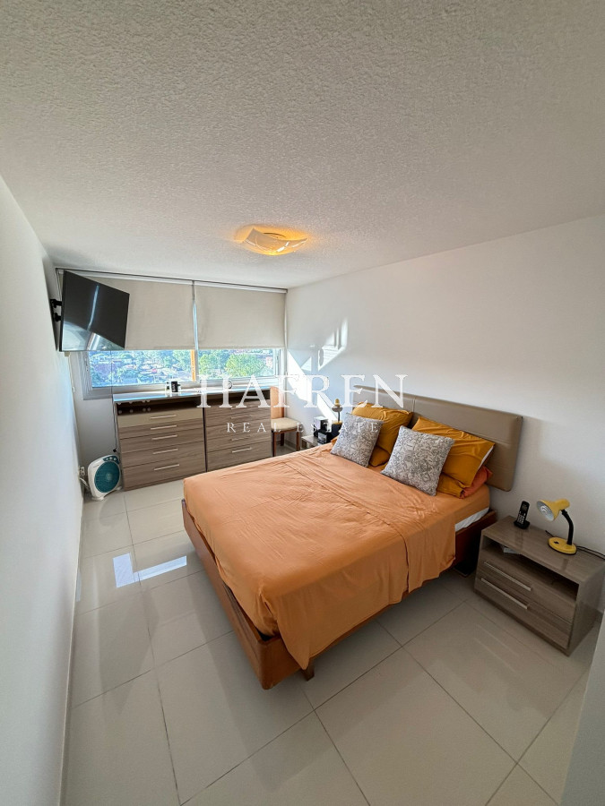 Apartamento ID.76 - Apartamento de 2 dormitorios en Av. Roosevelt, Punta del este  