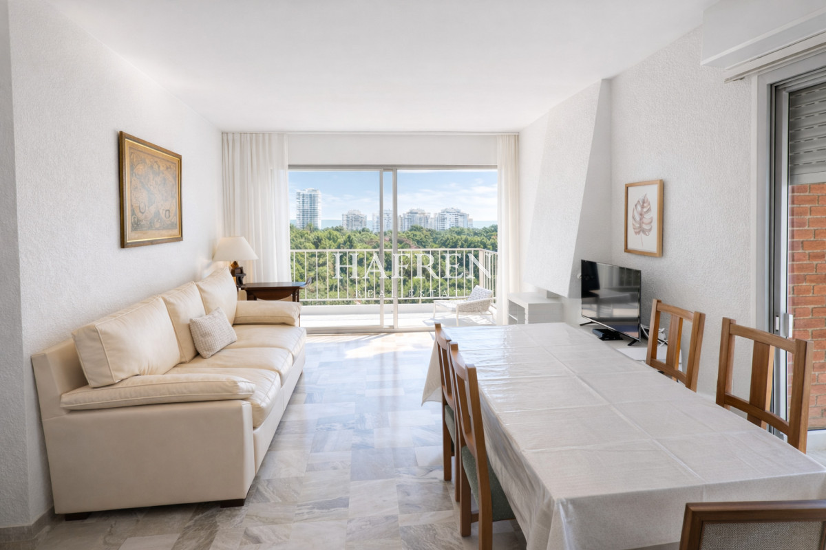 Apartamento ID.282 - Venta apartamento de 2 dormitorios y medio, esquinero en Arcobaleno, Punta del Este