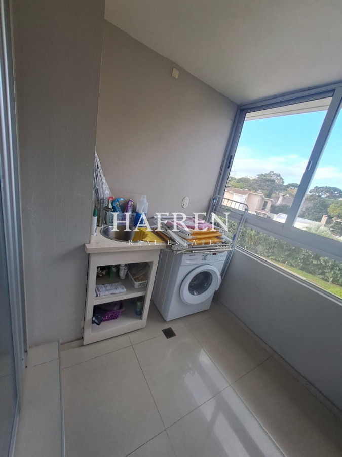 Apartamento ID.391 - Apartamento en Playa Mansa a la venta 3 Dormitorios con vista