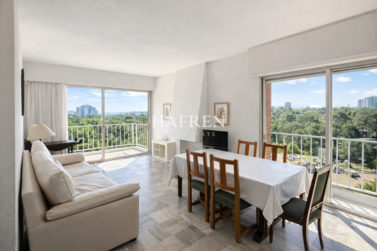 Apartamento ID.282 - Venta apartamento de 2 dormitorios y medio, esquinero en Arcobaleno, Punta del Este