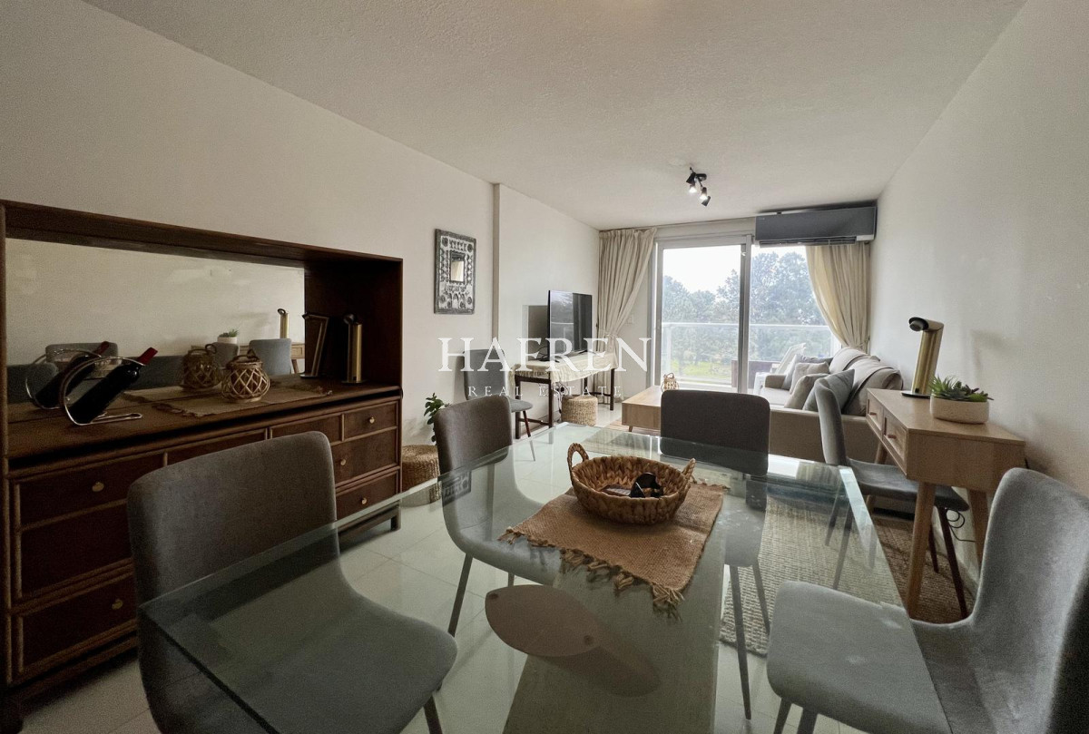 Apartamento ID.75 - Vende departamento de 2 dormitorios en edificio Summer Tower