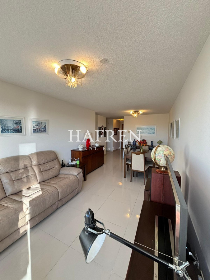 Apartamento ID.76 - Apartamento de 2 dormitorios en Av. Roosevelt, Punta del este  