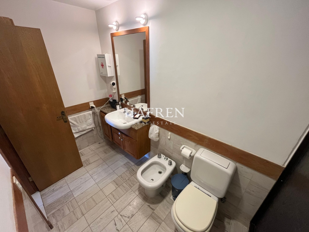 Apartamento ID.31 - Oportunidad. Apartamento de 2 dormitorios en Punta del Este