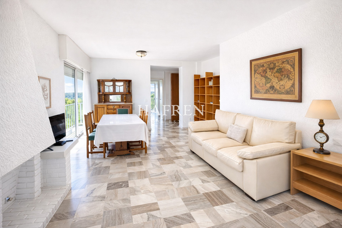 Apartamento ID.282 - Venta apartamento de 2 dormitorios y medio, esquinero en Arcobaleno, Punta del Este