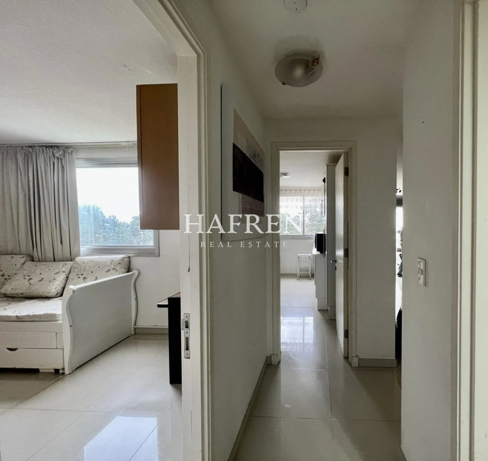 Apartamento ID.75 - Vende departamento de 2 dormitorios en edificio Summer Tower