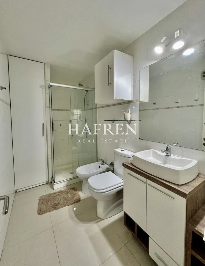 Apartamento ID.75 - Vende departamento de 2 dormitorios en edificio Summer Tower