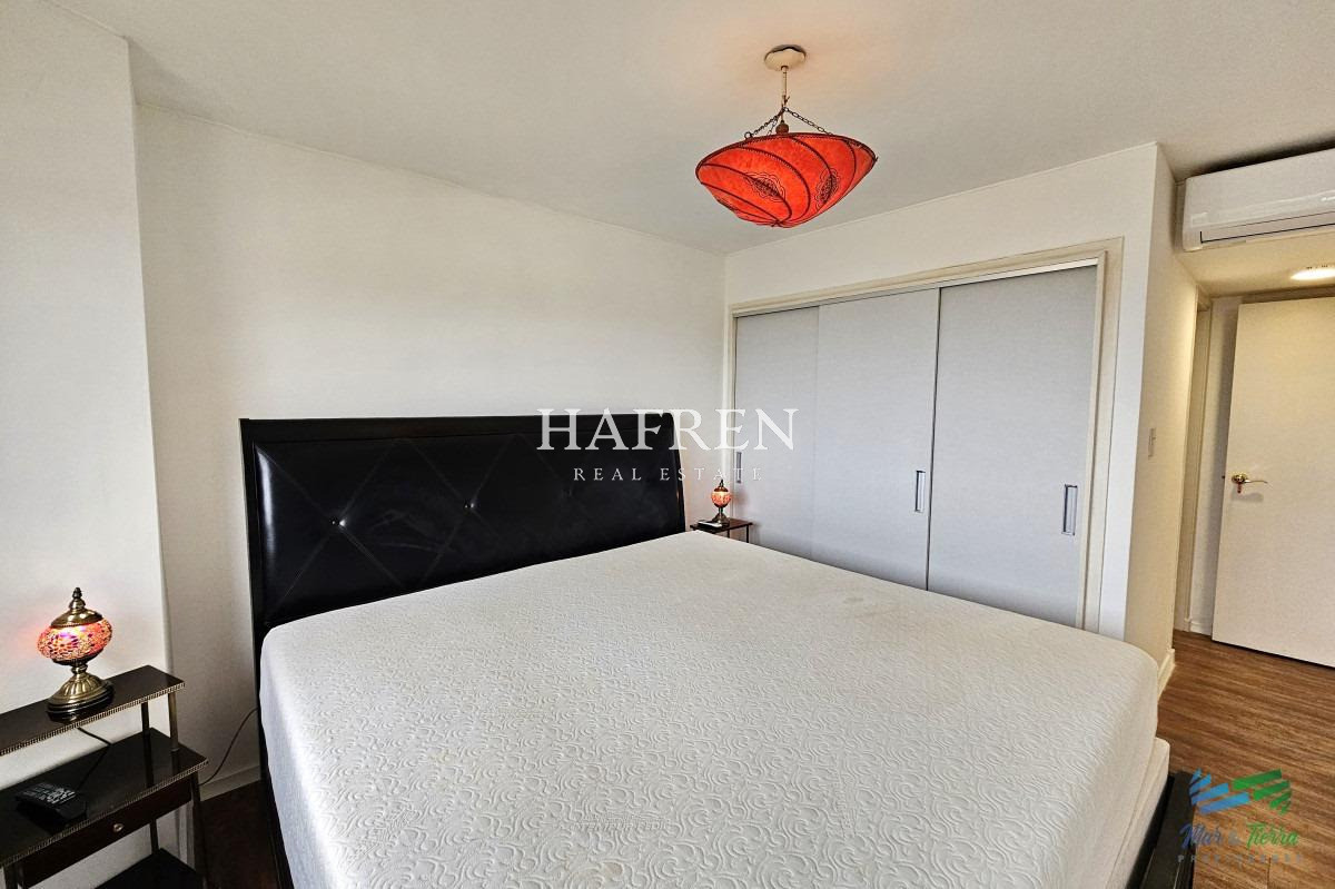 Apartamento ID.383 - Edificio de 3 dormitorios en Punta del Este primera línea Mansa