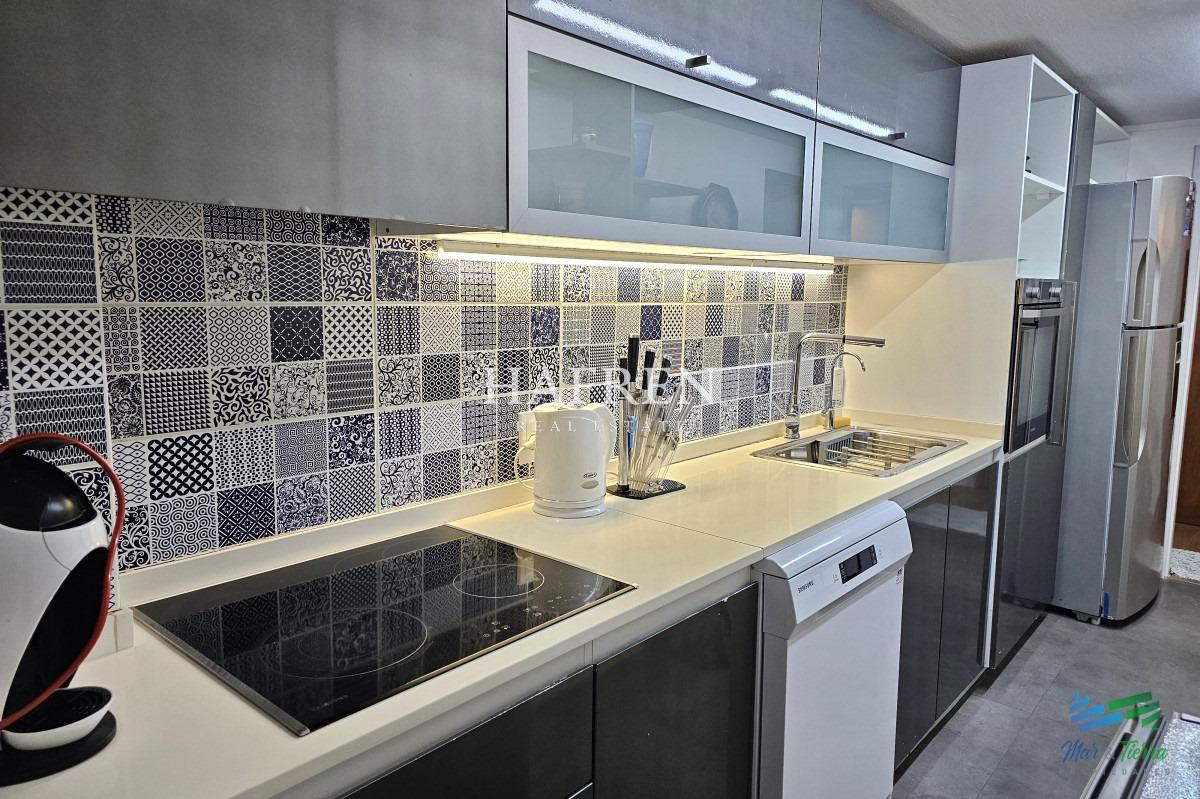Apartamento ID.383 - Edificio de 3 dormitorios en Punta del Este primera línea Mansa