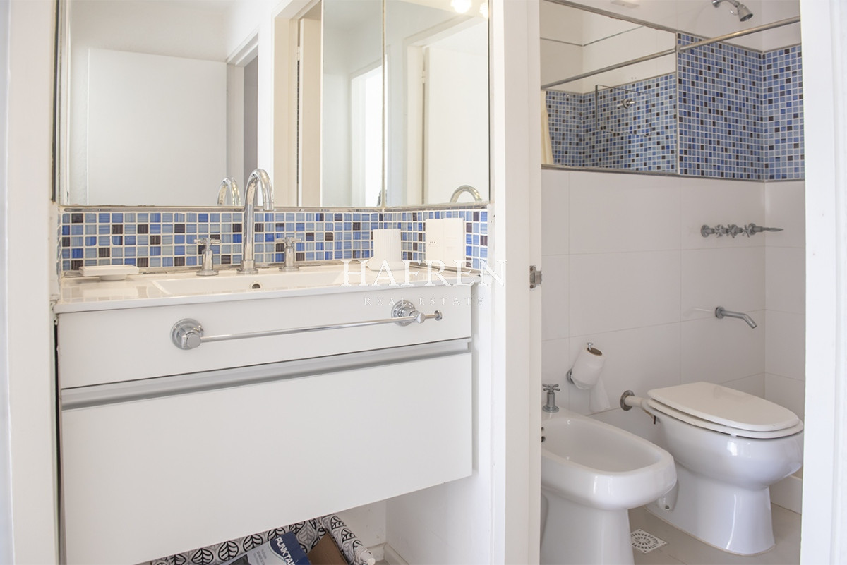 Apartamento ID.30 - Apartamento en Venta de 2 dormitorios en Edificio Panorama , Punta del este 