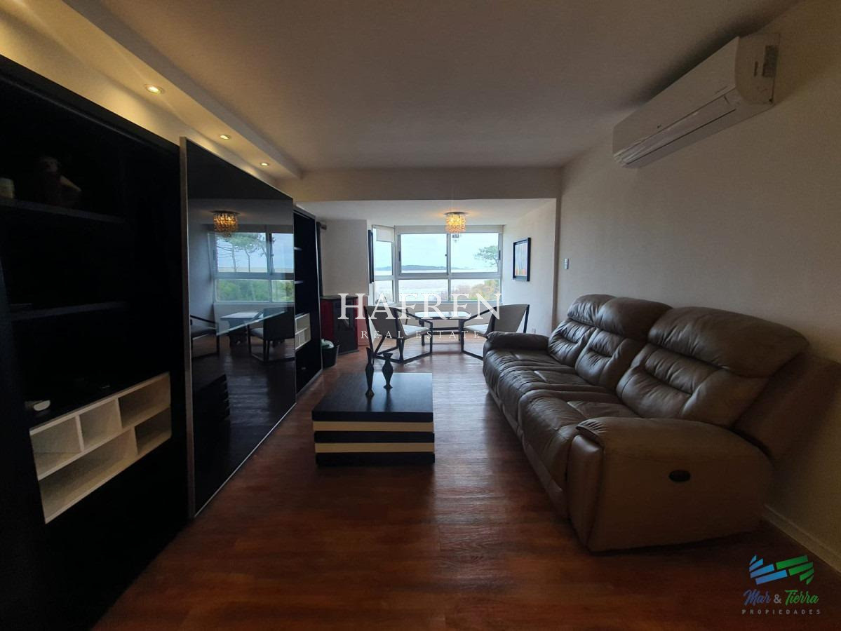 Apartamento ID.383 - Edificio de 3 dormitorios en Punta del Este primera línea Mansa