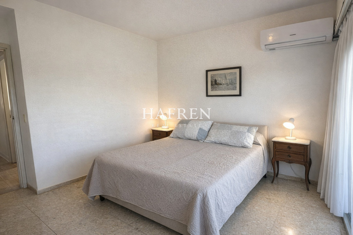 Apartamento ID.282 - Venta apartamento de 2 dormitorios y medio, esquinero en Arcobaleno, Punta del Este