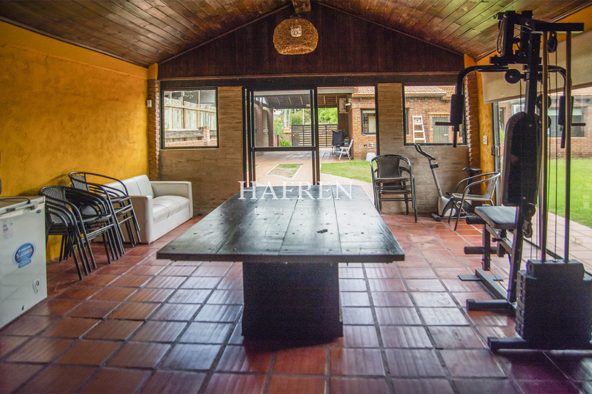 Casa ID.488 - En venta casa de 3 Dormitorios en Jardines de Córdoba con Barbacoa 