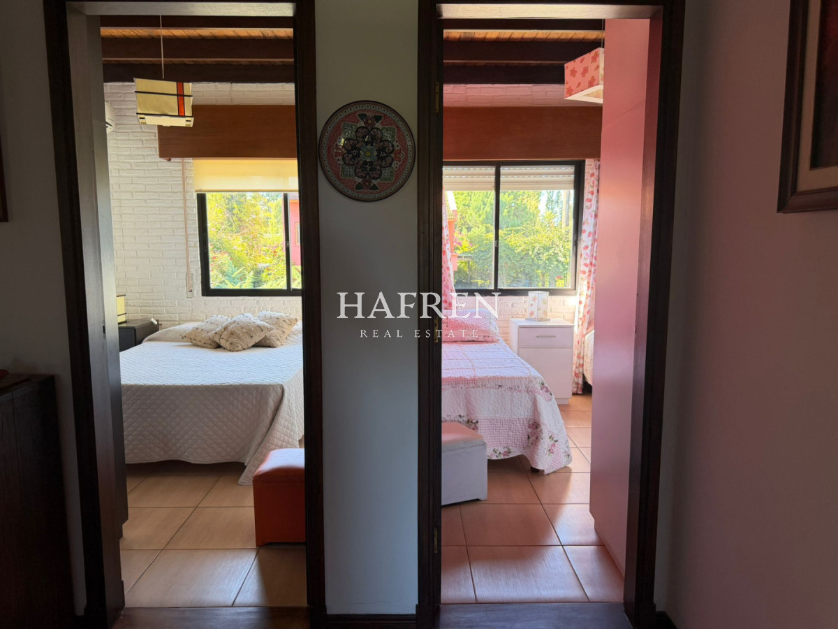 Casa ID.489 - Chaletde 6 dormitorios en venta en barrio cerrado, Punta del Este