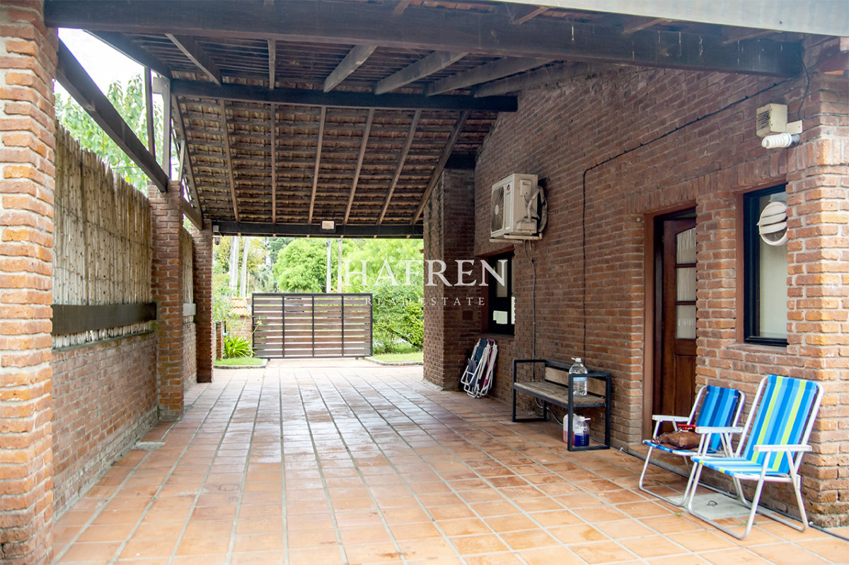 Casa ID.488 - En venta casa de 3 Dormitorios en Jardines de Córdoba con Barbacoa 