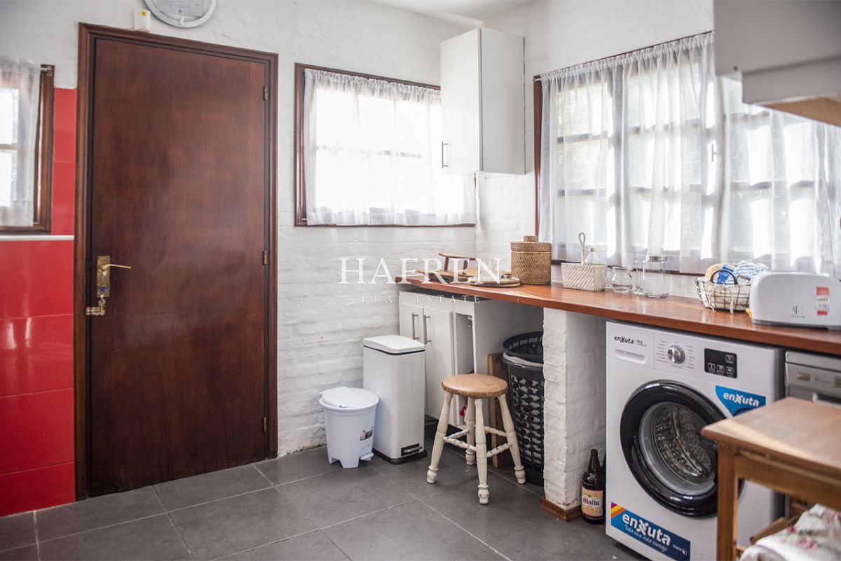 Casa ID.487 - Muy linda casa en venta, zona inmejorable, 3 dormitorios y servicio