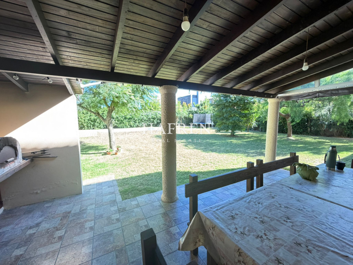 Casa ID.489 - Chaletde 6 dormitorios en venta en barrio cerrado, Punta del Este