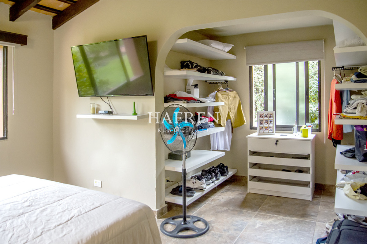 Casa ID.488 - En venta casa de 3 Dormitorios en Jardines de Córdoba con Barbacoa 