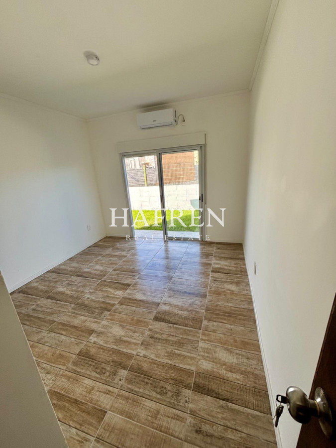 Casa ID.511 - En venta casa en Altos de la Laguna, Maldonado de 2 dormitorios con parrillero.