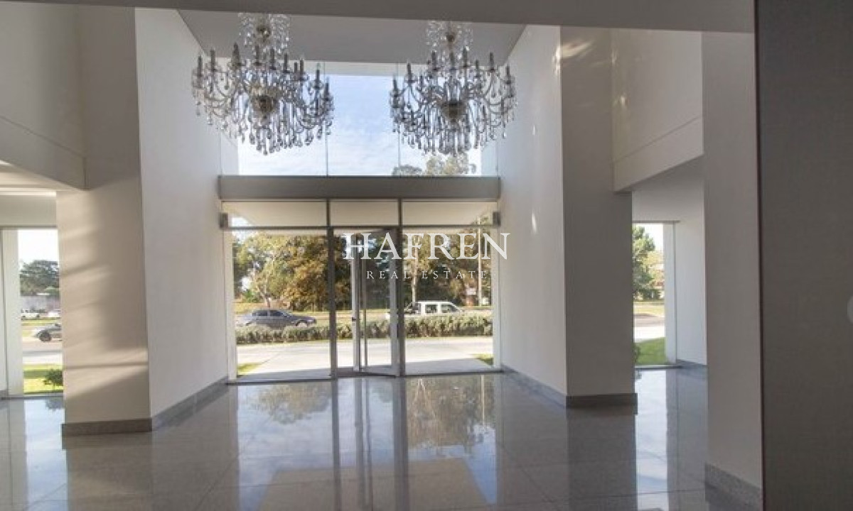 Apartamento ID.75 - Vende departamento de 2 dormitorios en edificio Summer Tower